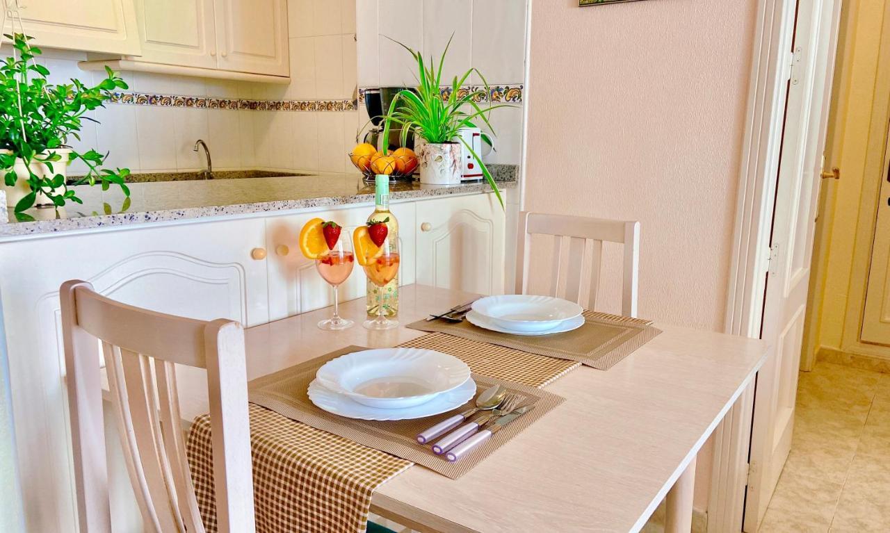 Beautiful Apartment Near Playa De Los Locos Torrevieja Exterior photo